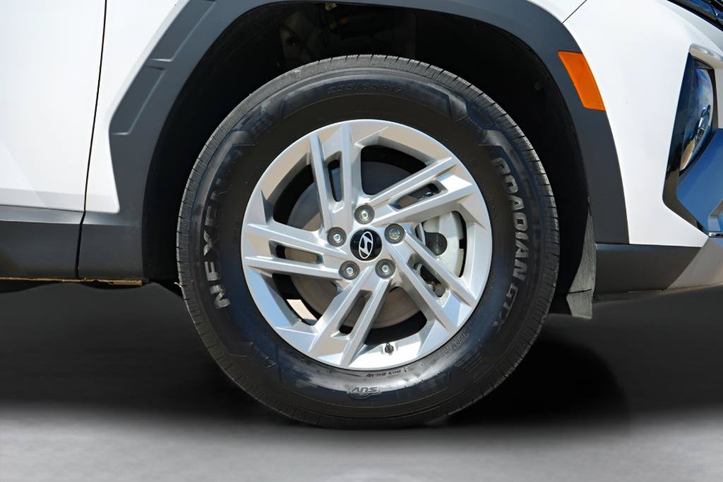 Used 2025 Hyundai Tucson SE AWD/4WD image 9