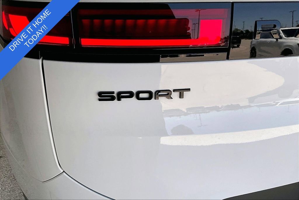Used 2025 Land Rover Range Rover Sport SE AWD/4WD image 41
