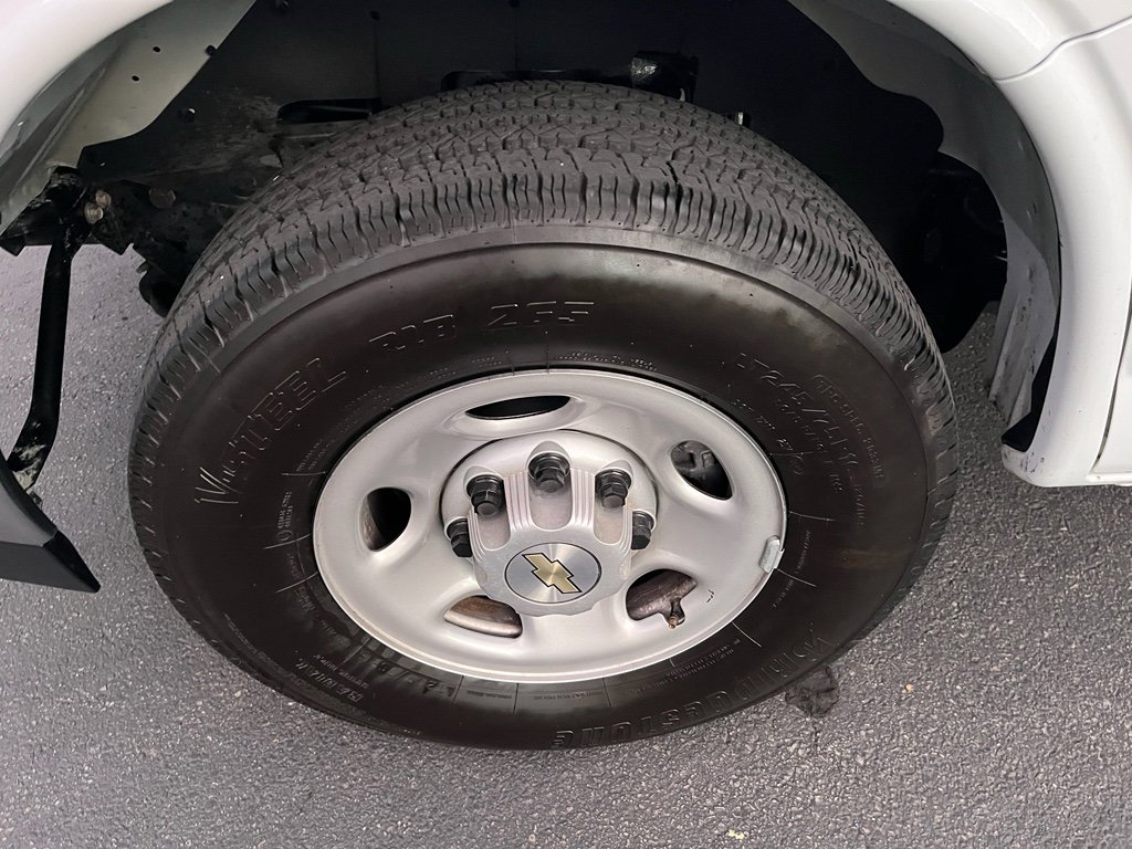 Used 2024 Chevrolet Express 2500 w/ Driver Convenience Package image 12