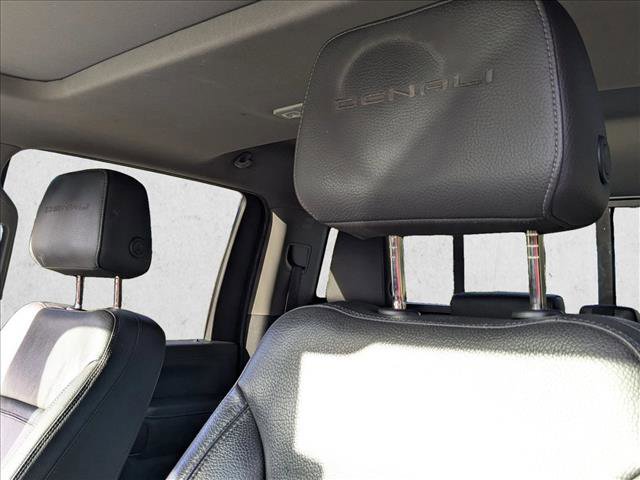 Used 2021 GMC Sierra 2500 Denali w/ Denali Ultimate Package image 19