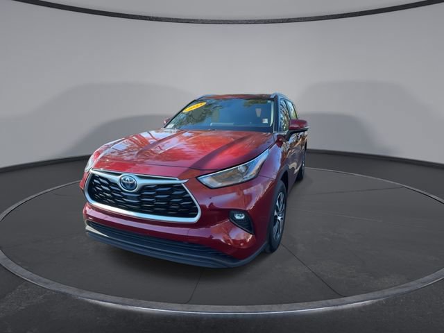 Used 2023 Toyota Highlander XLE image 5