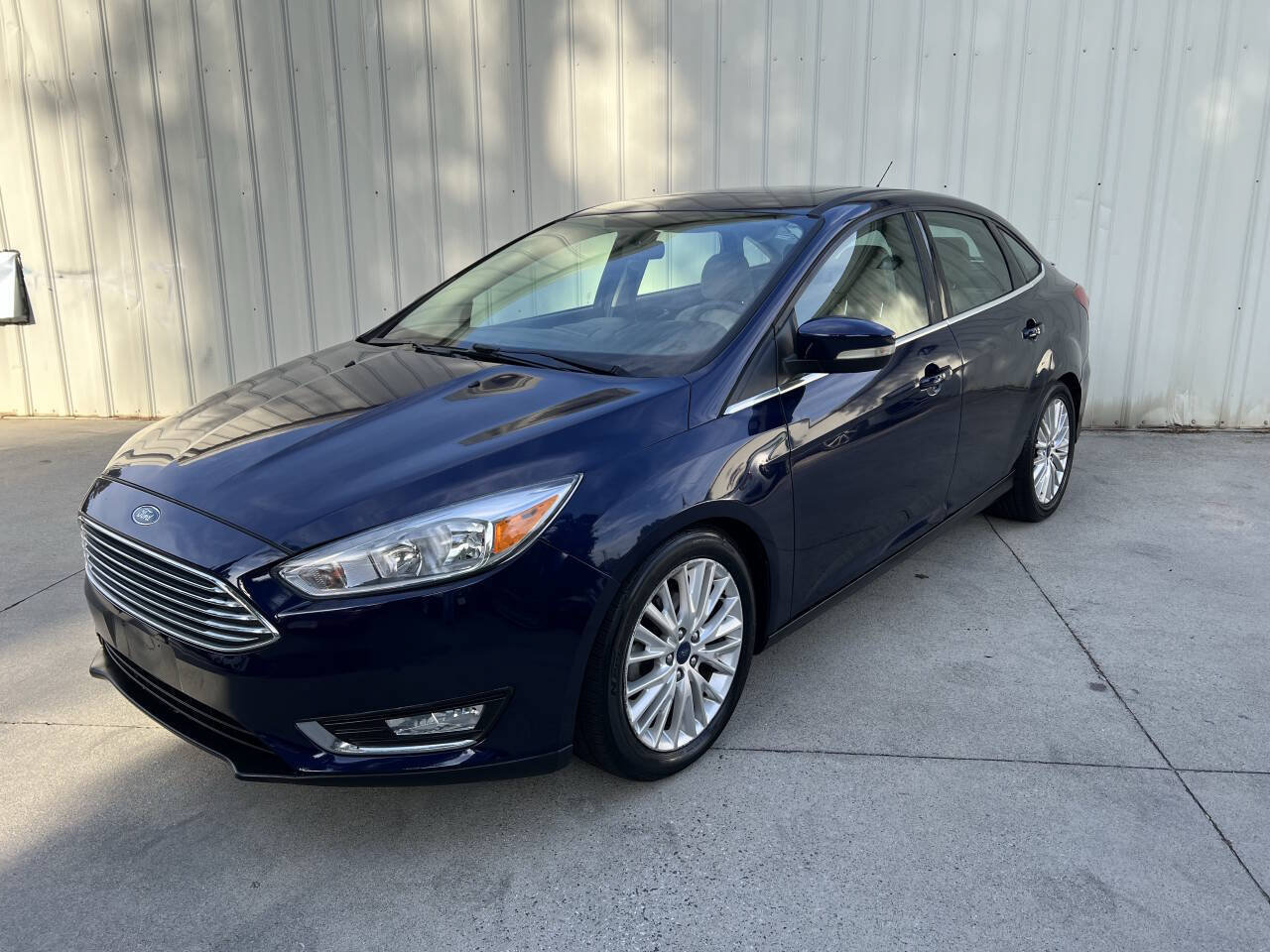 Used 2017 Ford Focus Titanium FWD image 8
