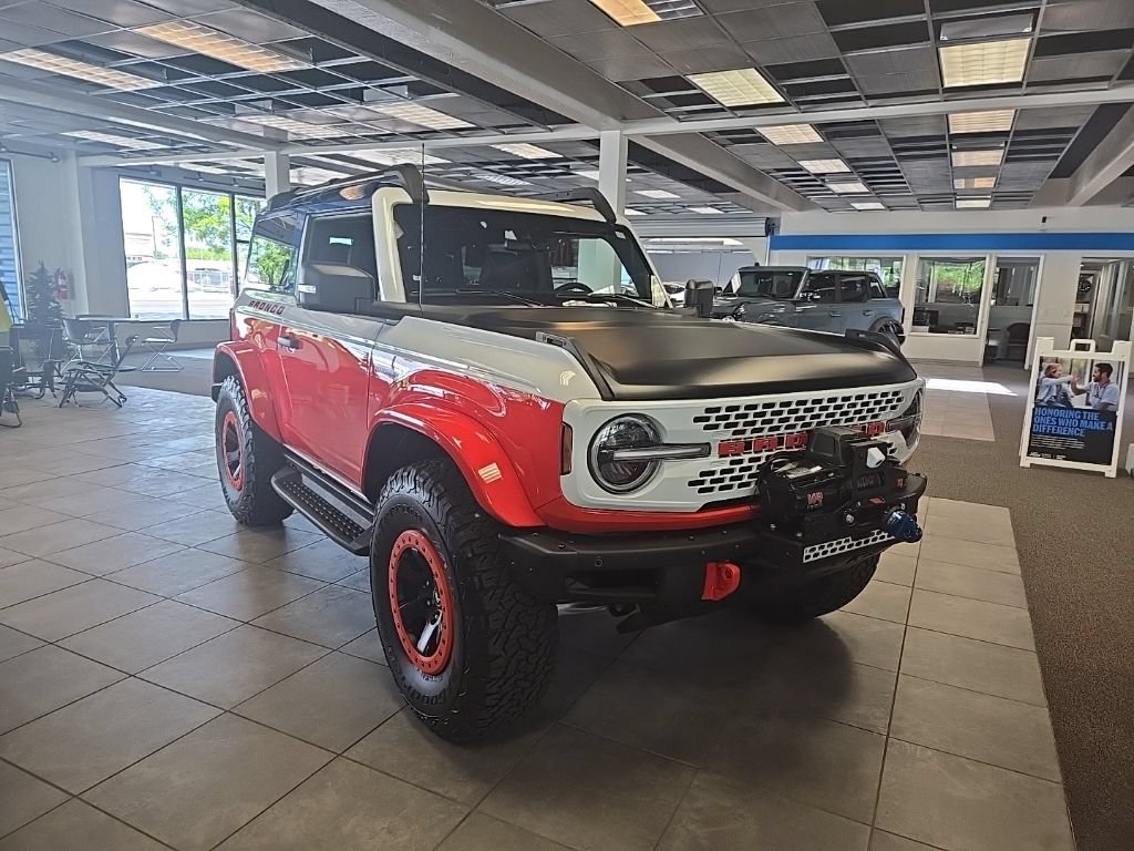 Used 2025 Ford Bronco Stroppe Edition AWD/4WD image 3