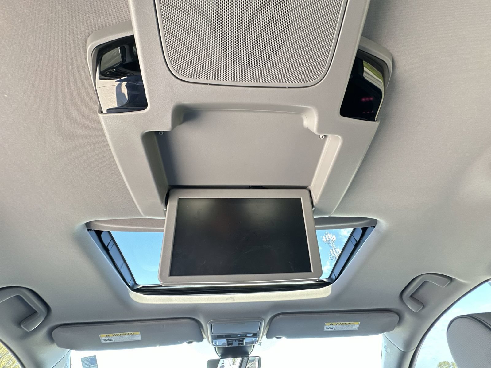 Used 2024 Honda Odyssey Elite image 22