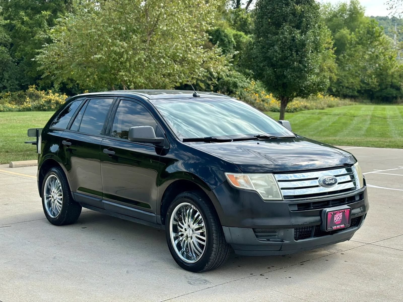 Used 2009 Ford Edge SE FWD image 3