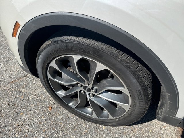 Used 2023 Lincoln Nautilus Reserve w/ Luxury Package image 9