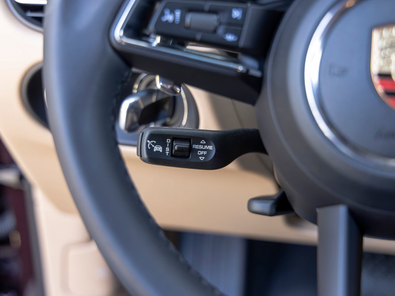 Certified 2026 Porsche Macan AWD/4WD image 34