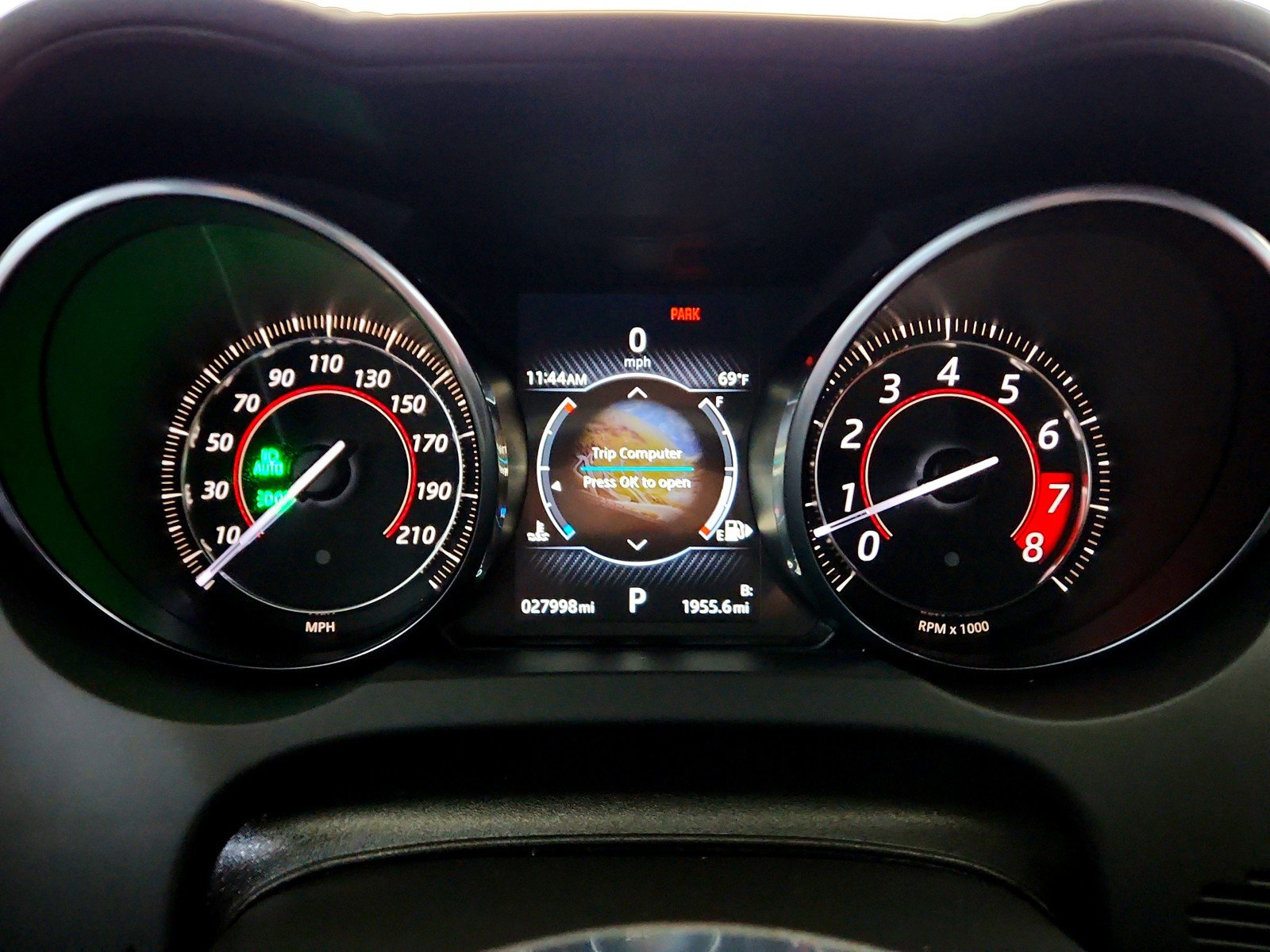 Used 2018 Jaguar F-TYPE R image 16