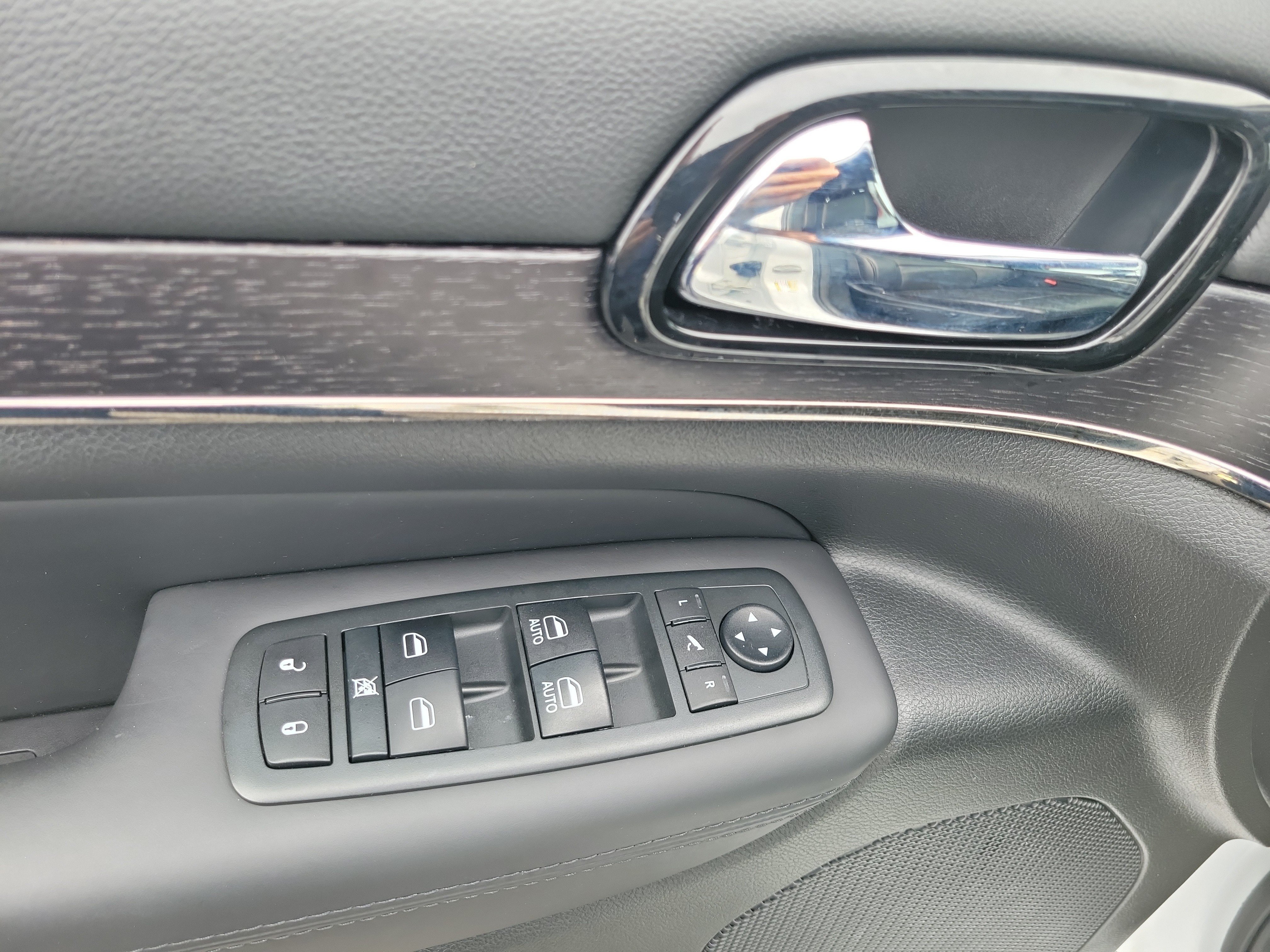 Used 2020 Jeep Grand Cherokee High Altitude AWD/4WD image 21