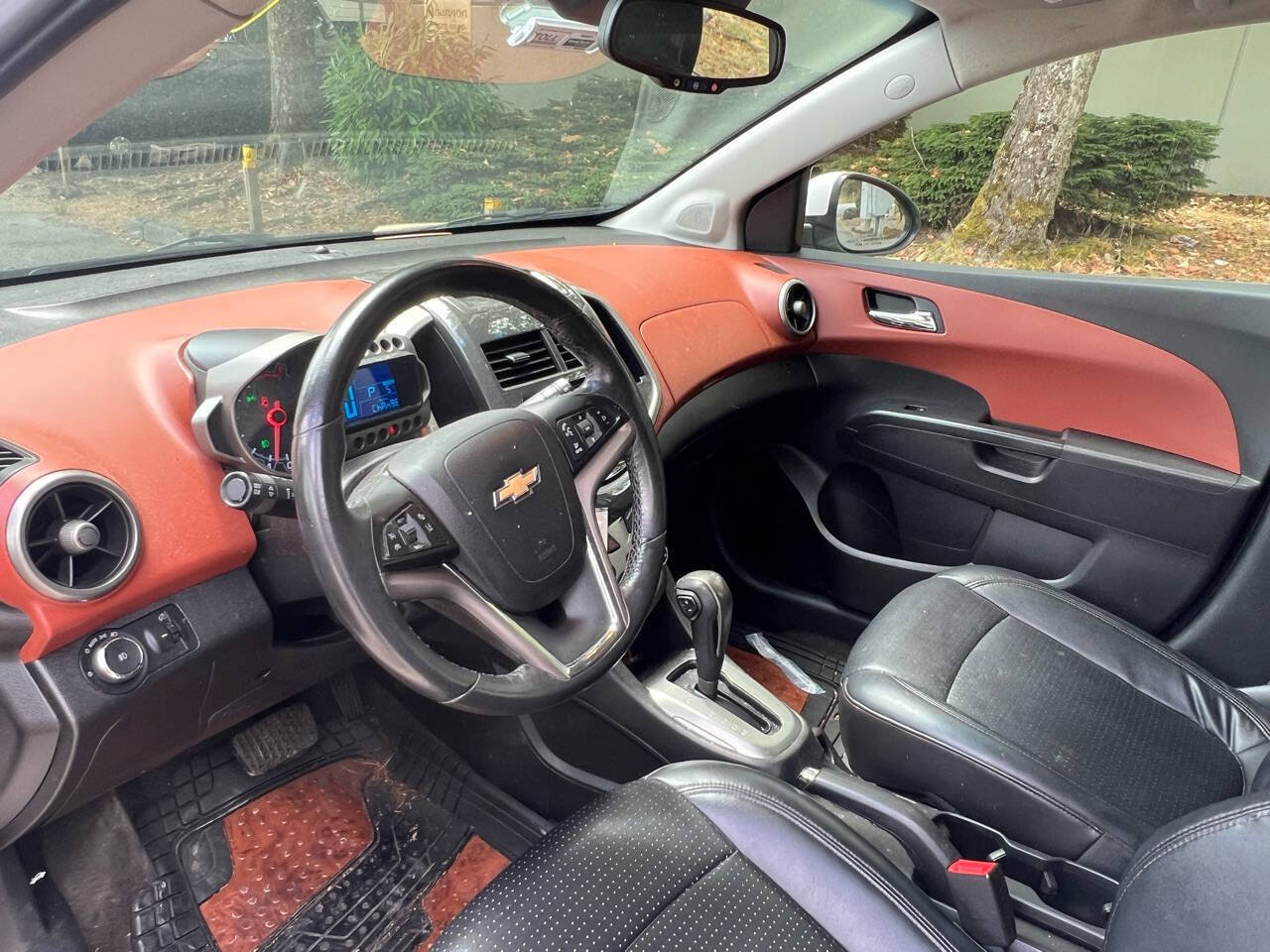 Used 2014 Chevrolet Sonic LTZ w/ Fun and Sun Package FWD image 10