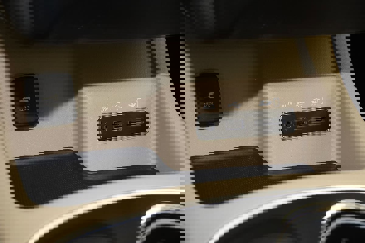 Used 2014 Dodge Durango Limited w/ Premium Group AWD/4WD image 29