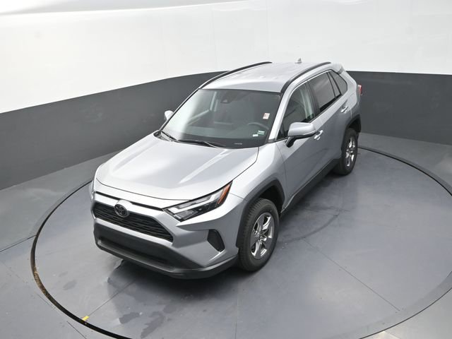 Used 2025 Toyota RAV4 XLE image 21