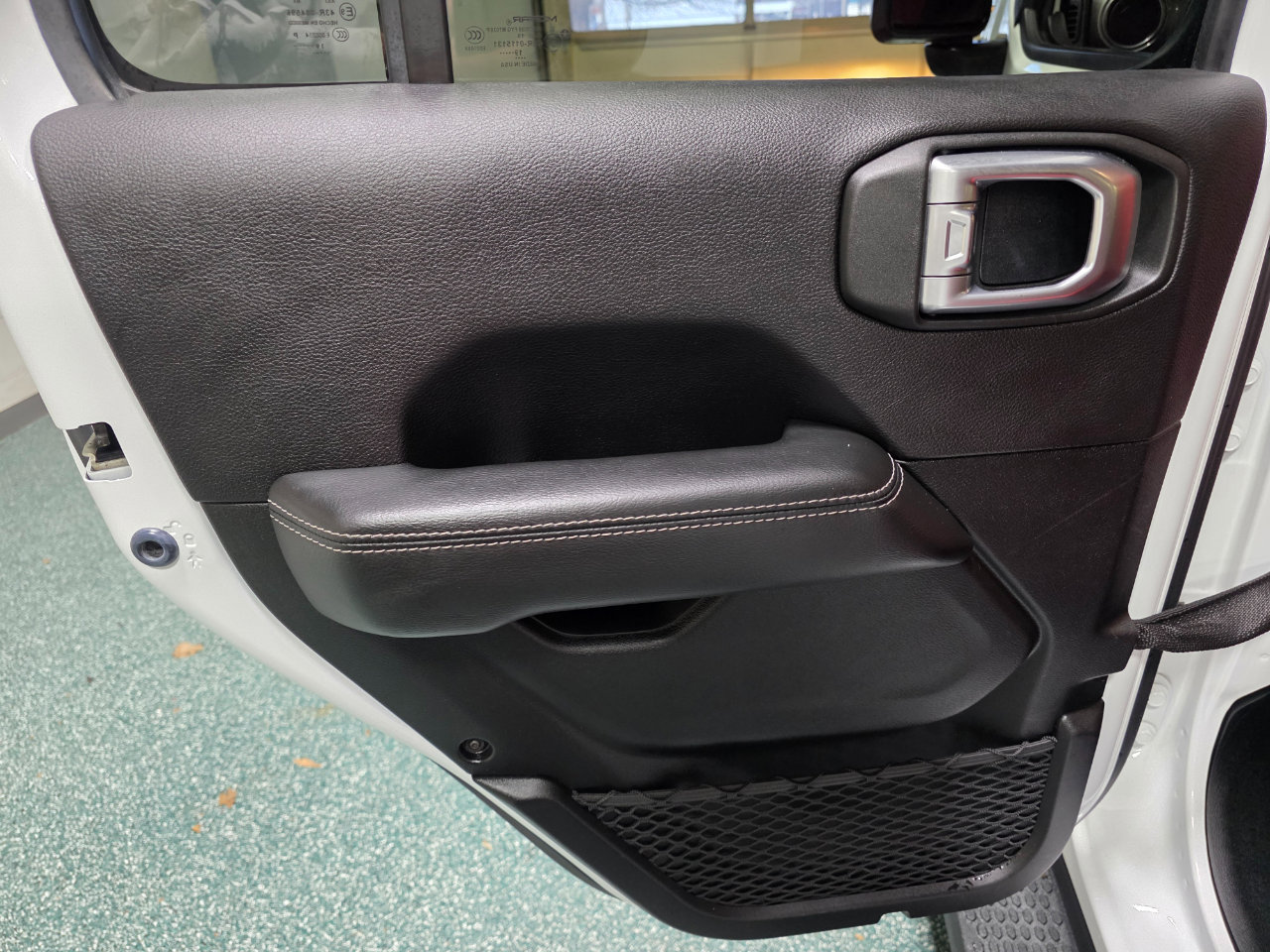 Used 2020 Jeep Wrangler Unlimited Sahara w/ Uconnect 4C Nav & Sound Group image 20