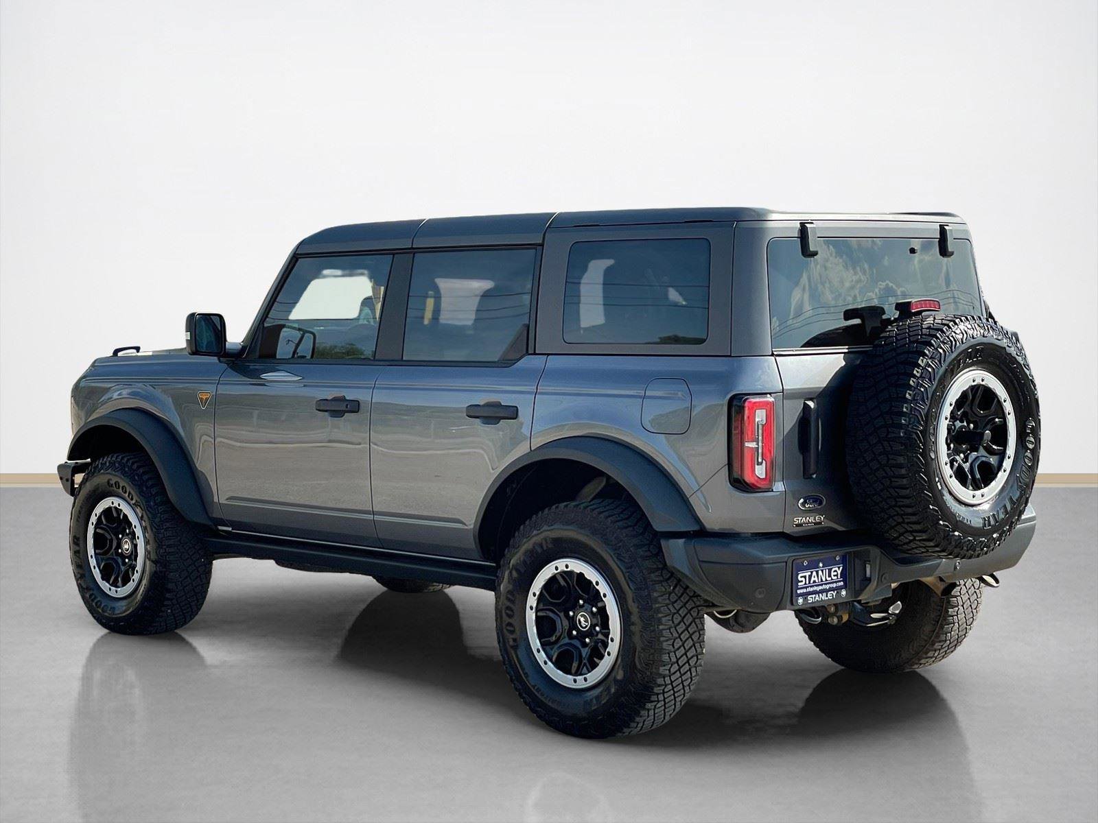Used 2024 Ford Bronco Badlands image 5