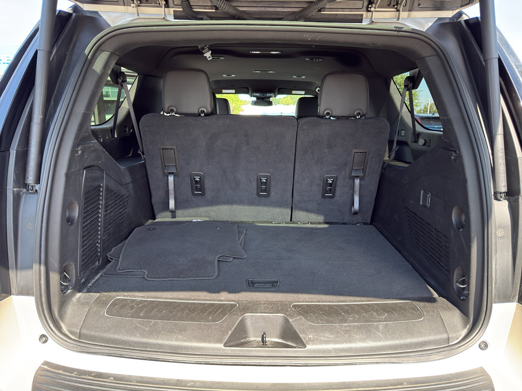 Used 2024 Chevrolet Suburban LT image 28