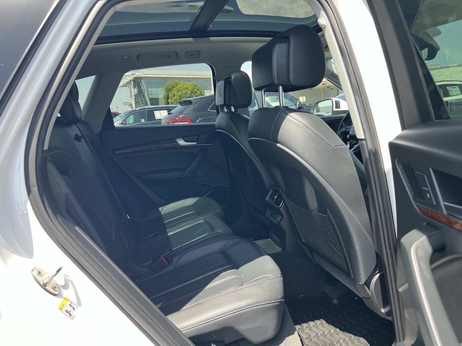 Used 2018 Audi Q5 2.0T Premium Plus w/ Premium Plus Package image 32