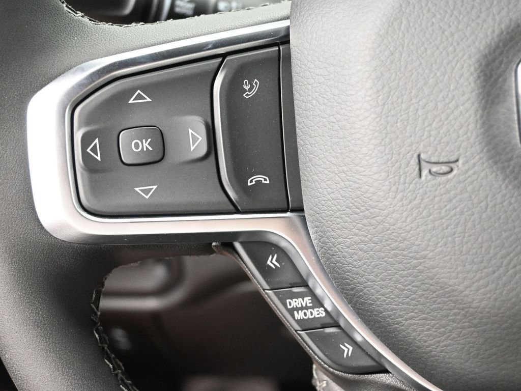 New 2026 RAM 1500 4x4 Crew Cab image 13