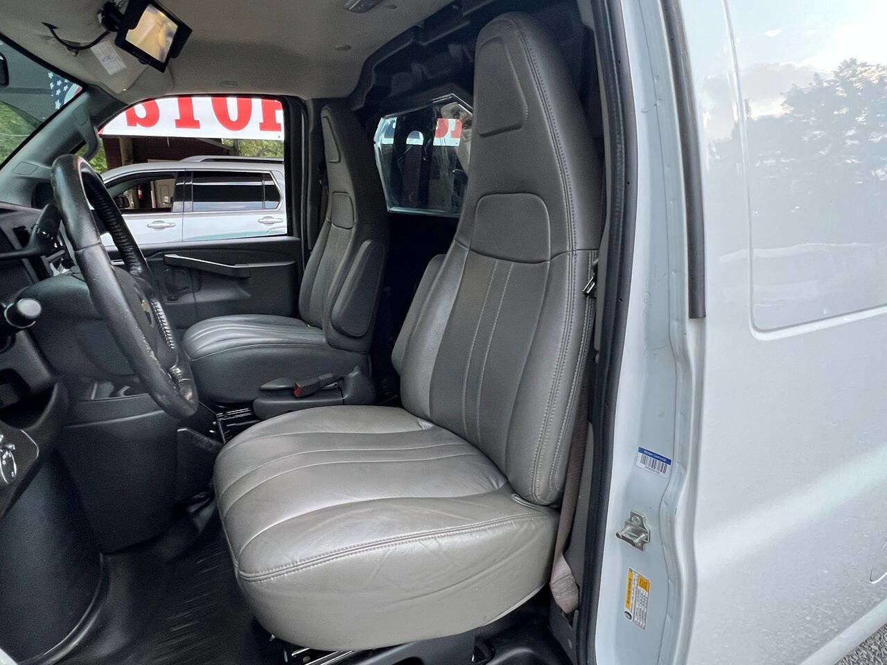 Used 2022 Chevrolet Express 2500 w/ Driver Convenience Package image 15