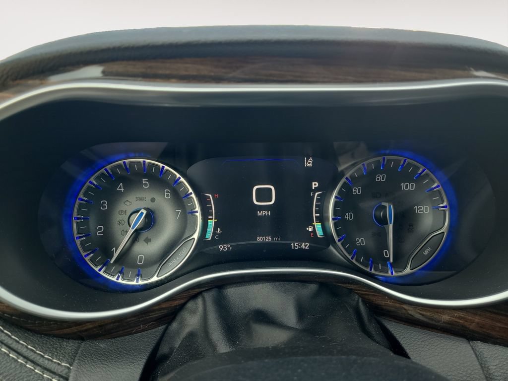 Used 2022 Chrysler Pacifica Limited FWD image 18
