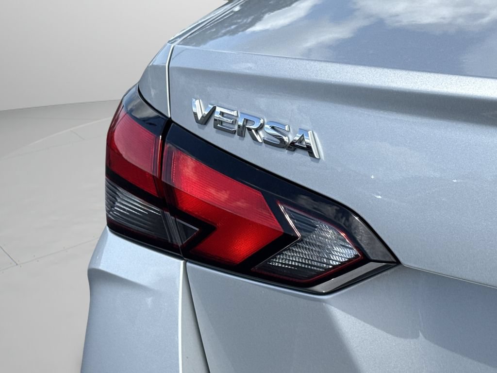 Certified 2023 Nissan Versa SV FWD image 18