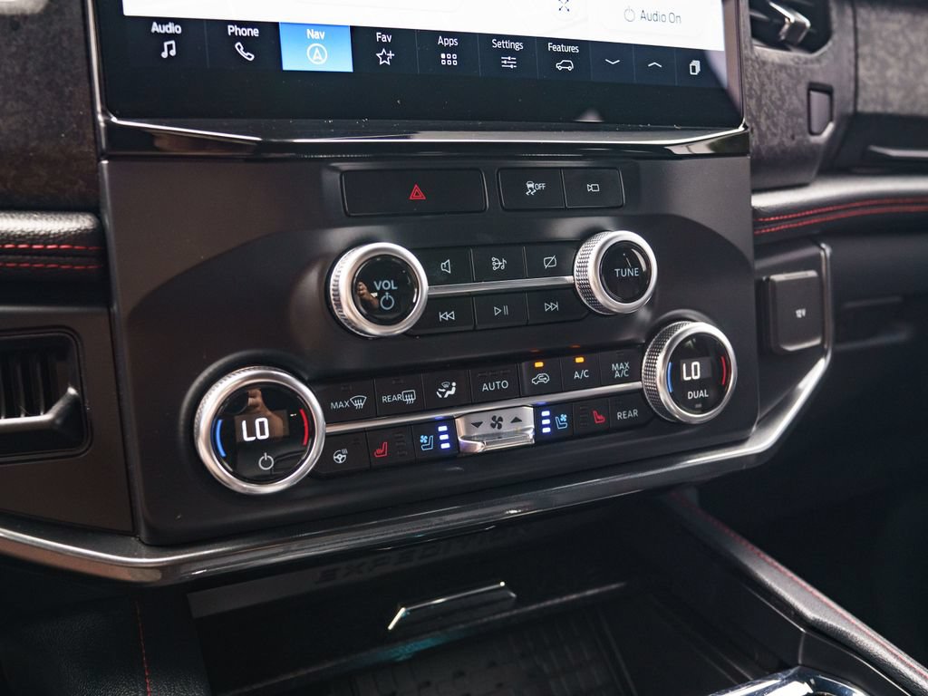 Used 2022 Ford Expedition Max Limited AWD/4WD image 32