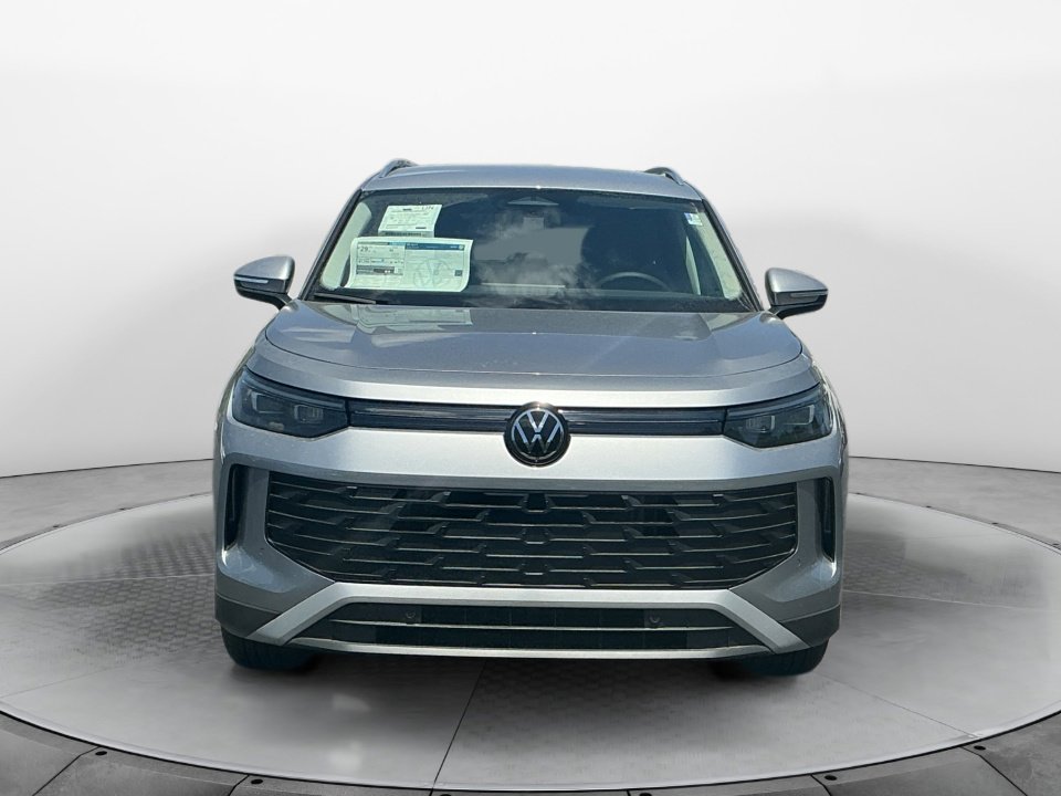 New 2026 Volkswagen Tiguan S FWD image 2
