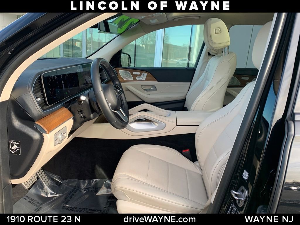 Used 2022 Mercedes-Benz GLS 450 4MATIC image 11