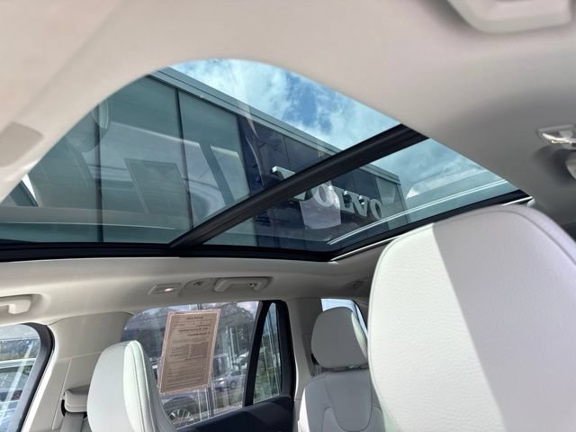 Certified 2023 Volvo XC90 B6 Plus w/ Protection Package AWD/4WD image 28