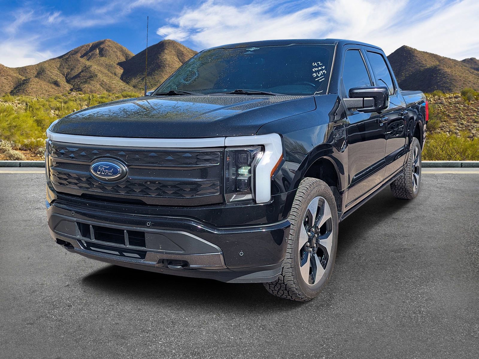 Used 2023 Ford F150 Lightning Platinum image 11