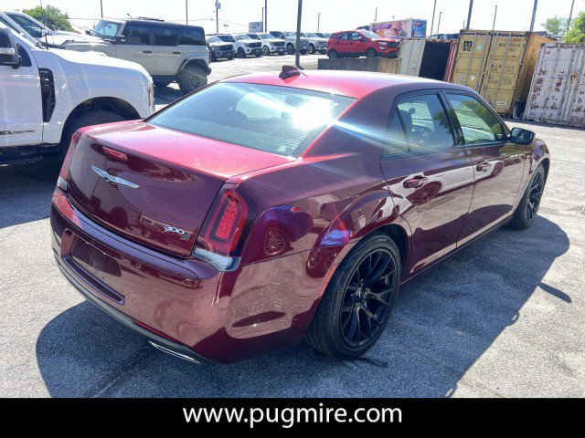 Used 2019 Chrysler 300 S image 6