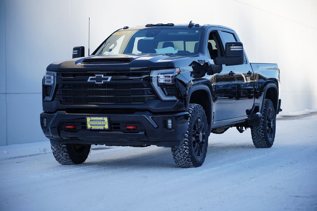 Used 2025 Chevrolet Silverado 3500 LTZ w/ LTZ Plus Package image 7