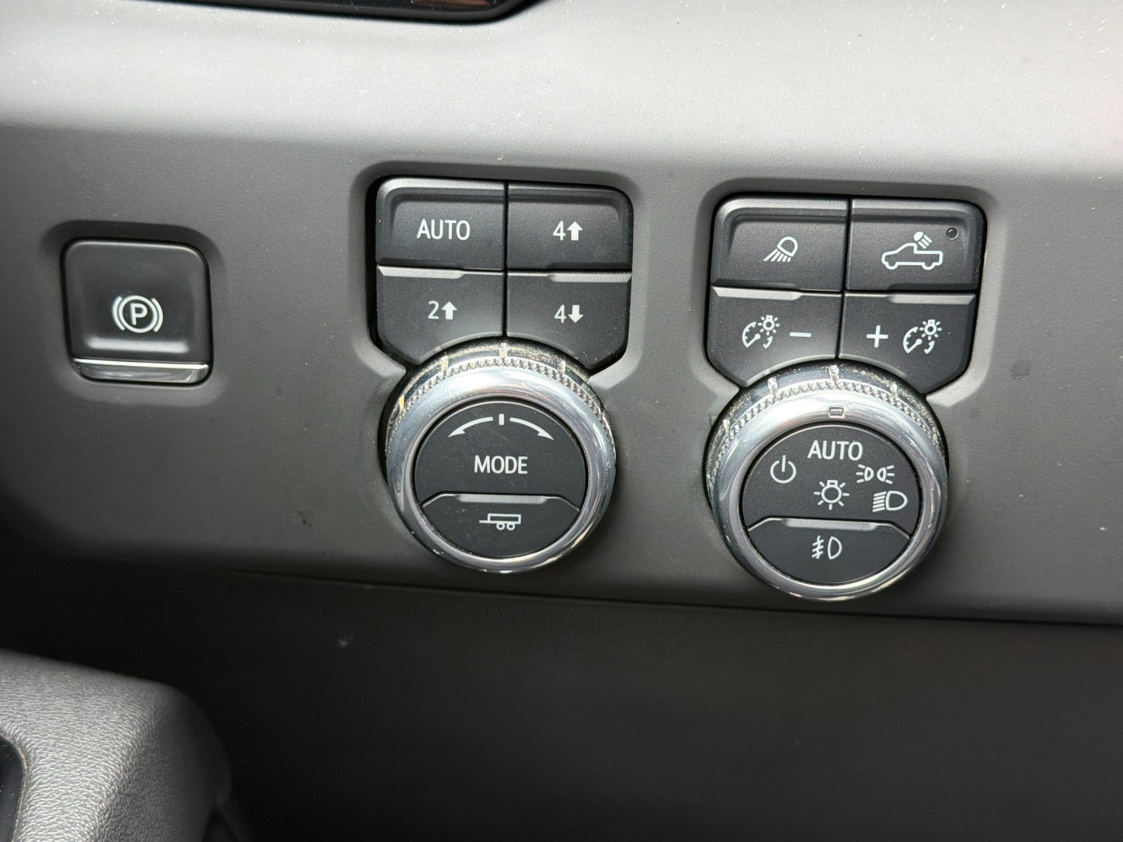 Certified 2025 GMC Sierra 1500 AT4 AWD/4WD image 30