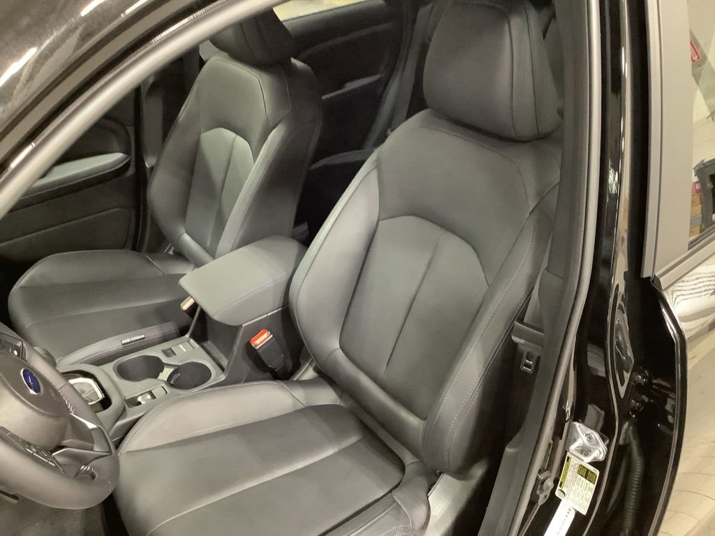 Used 2025 Subaru Forester Limited image 4