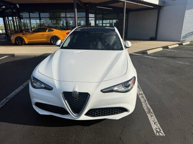 Used 2021 Alfa Romeo Giulia Ti w/ Active Assist 2 Package TI AWD/4WD image 15