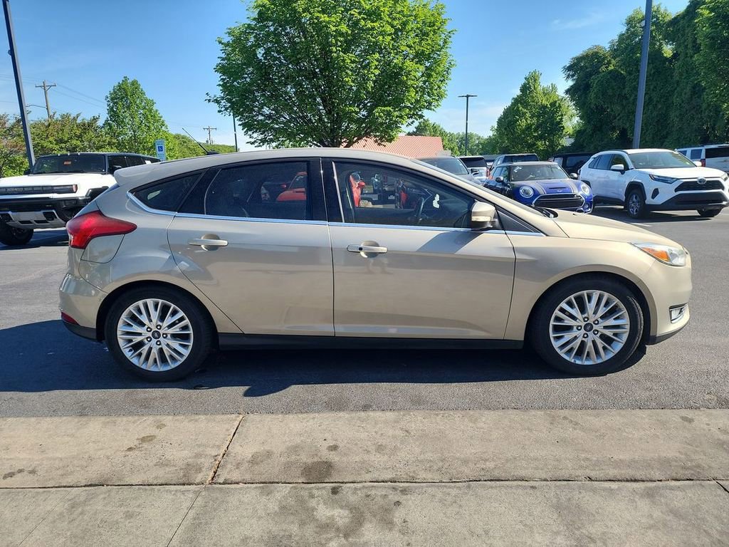 Used 2016 Ford Focus Titanium image 9