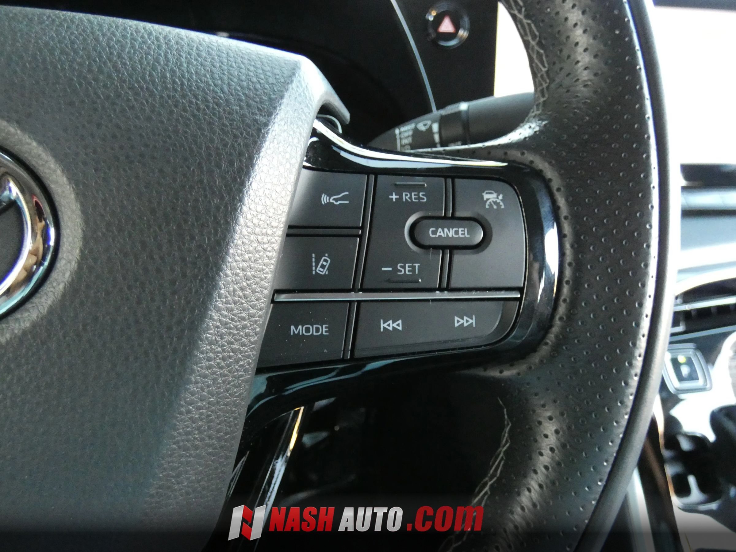 Used 2022 Toyota Mirai w/ Advanced Technology Package RWD image 61