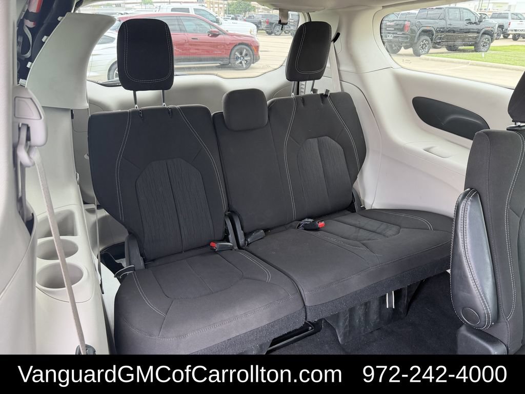 Used 2022 Chrysler Voyager LX FWD image 31