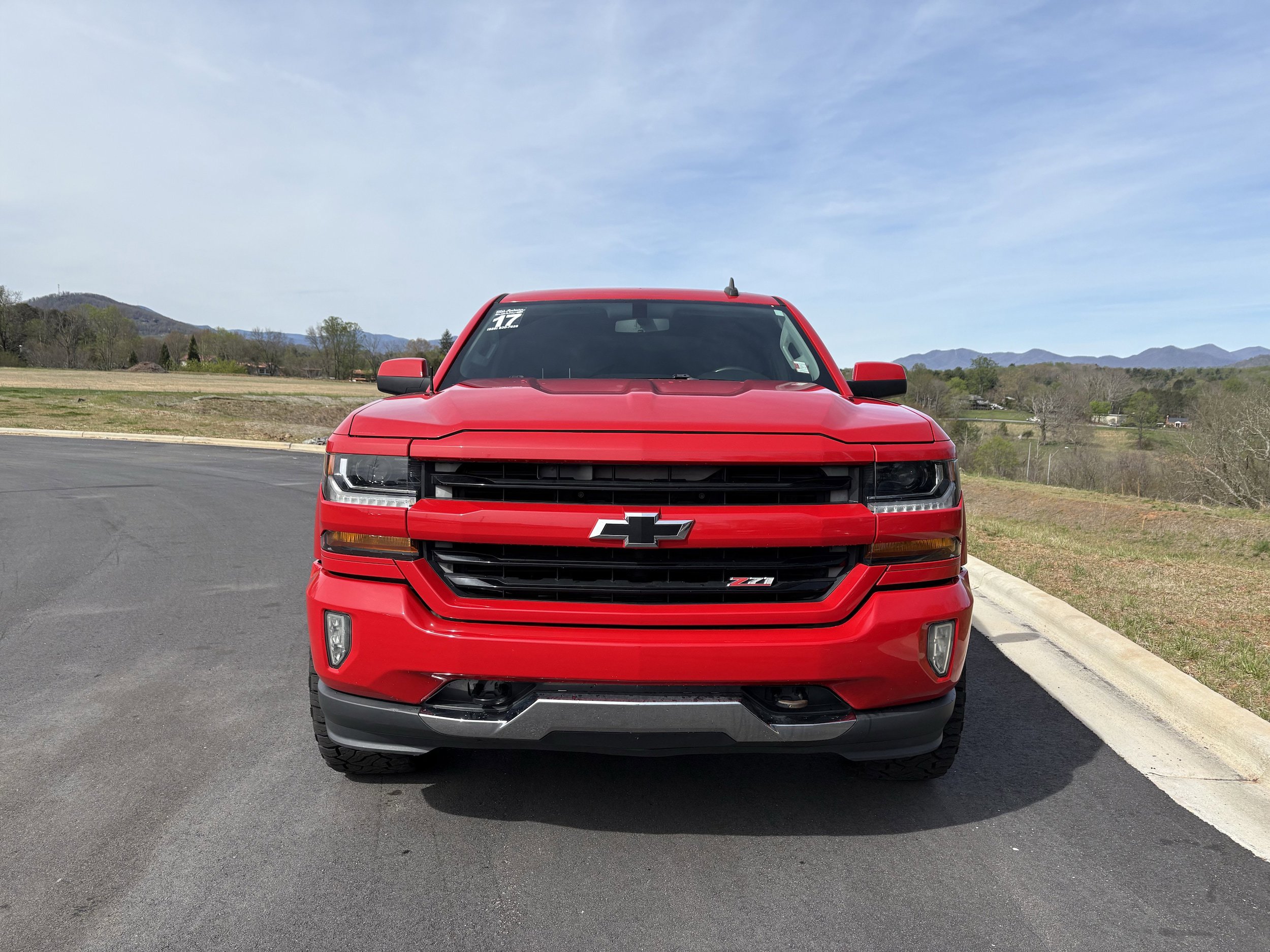Used 2017 Chevrolet Silverado 1500 LT w/ All Star Edition AWD/4WD image 2