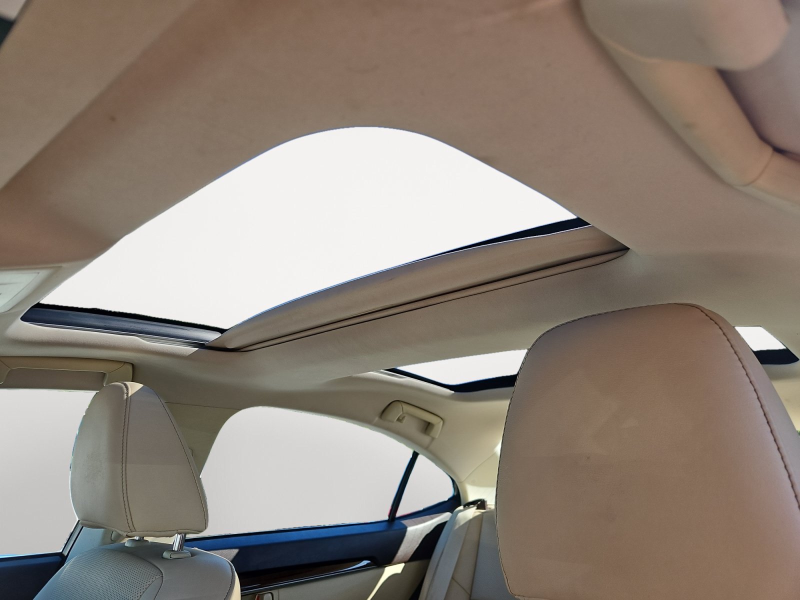 Used 2018 Lexus ES 350 w/ Luxury Package w/Wood Trim FWD image 15