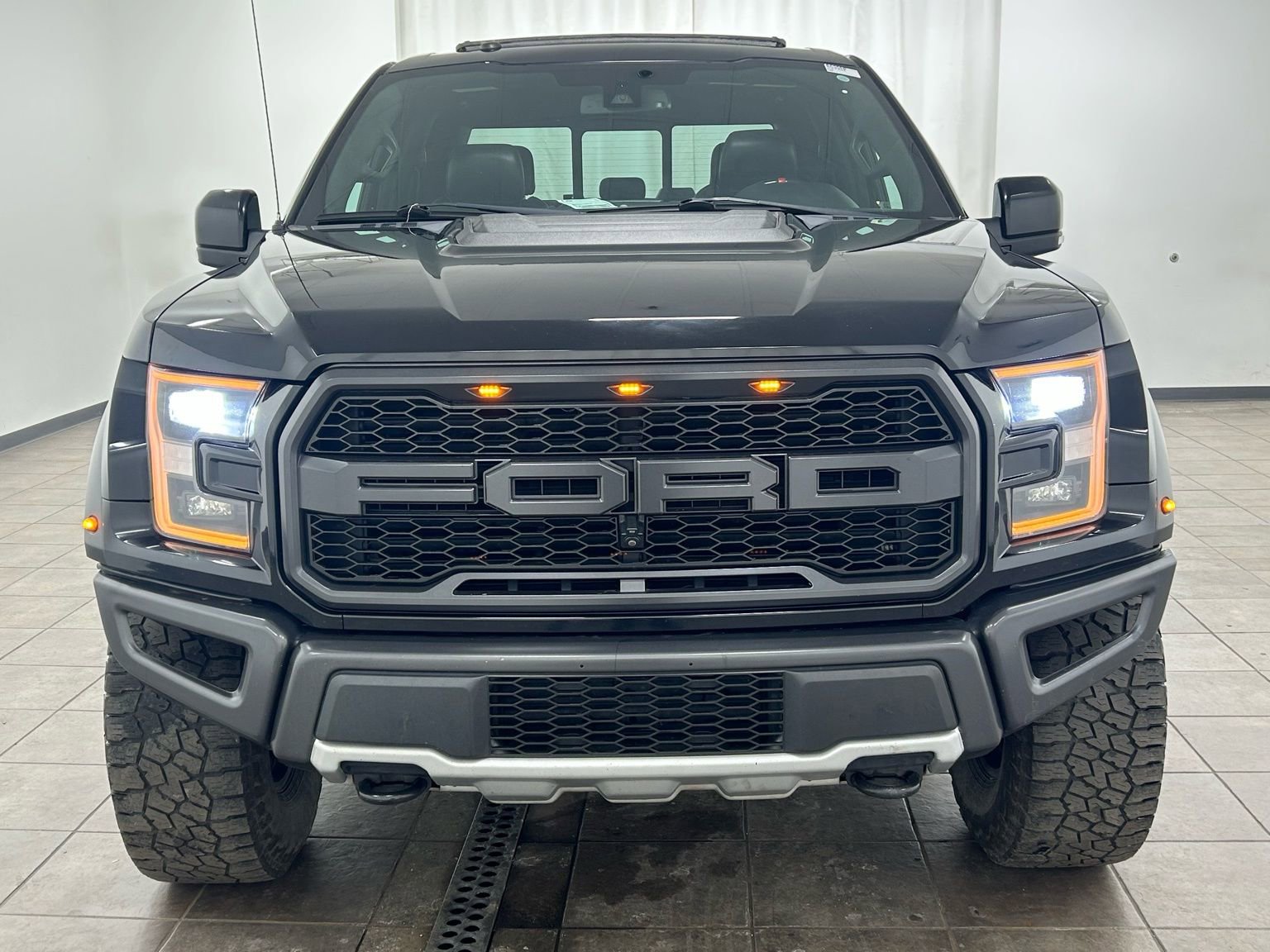 Used 2018 Ford F150 Raptor w/ Equipment Group 802A Luxury image 7