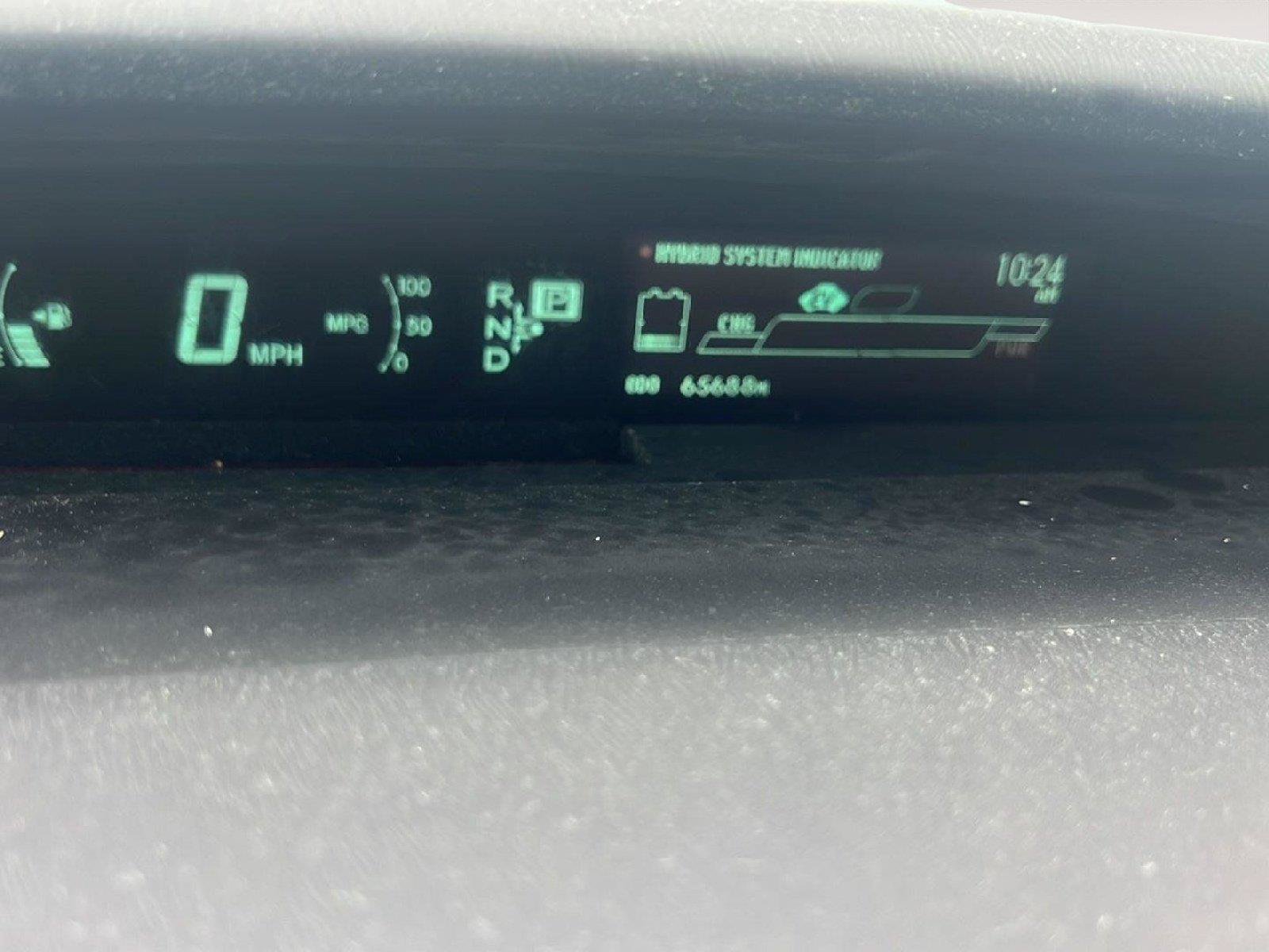 Used 2015 Toyota Prius Five FWD image 13