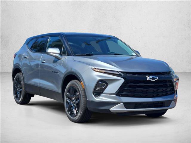New 2026 Chevrolet Blazer LT w/ LPO, Black Grille Bar Package FWD image 7
