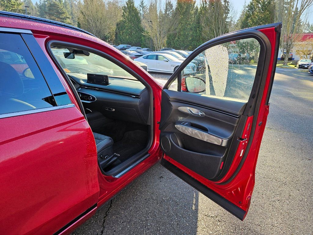 Used 2025 Genesis GV70 3.5T Sport w/ Sport Advanced Package image 28