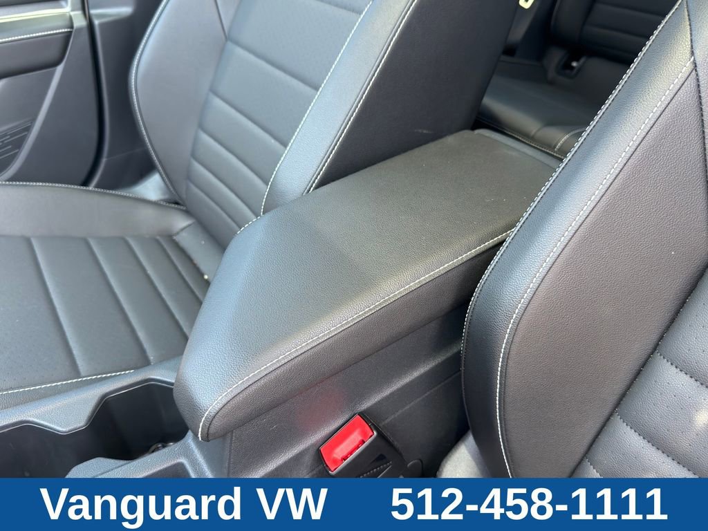 Used 2024 Volkswagen Jetta SE w/ Panoramic Sunroof Package FWD image 15