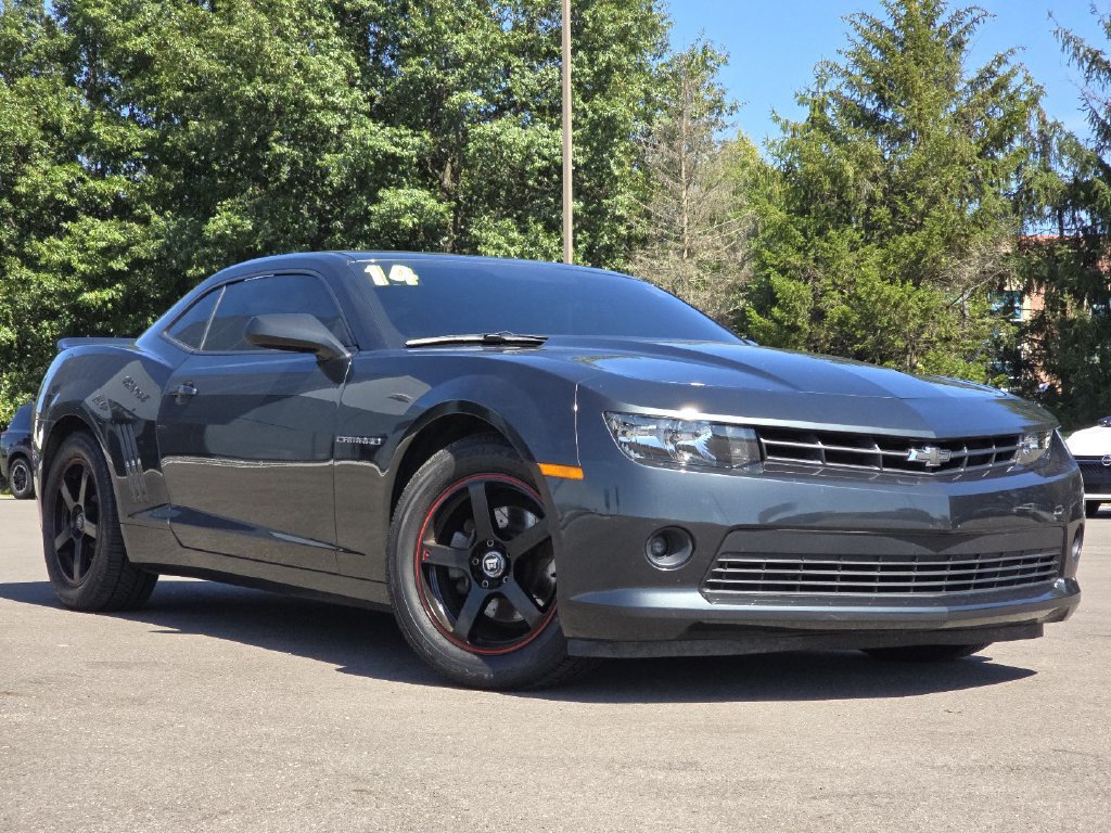 Used 2014 Chevrolet Camaro LT w/ Rear Vision Package RWD image 2