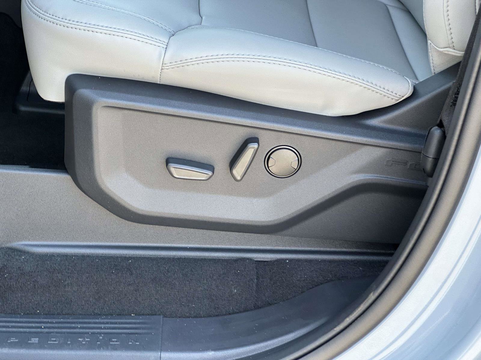 New 2026 Ford Expedition Max Active image 14