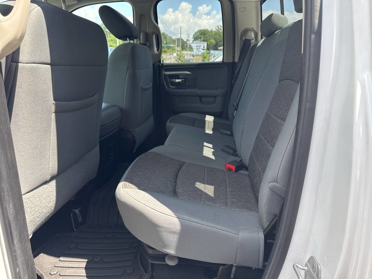 Used 2014 RAM 1500 Outdoorsman image 17