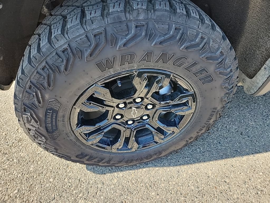 Certified 2025 Chevrolet Silverado 1500 ZR2 w/ Technology Package AWD/4WD image 58