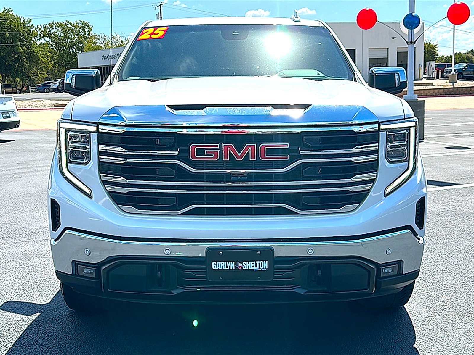 Used 2025 GMC Sierra 1500 SLT AWD/4WD image 11