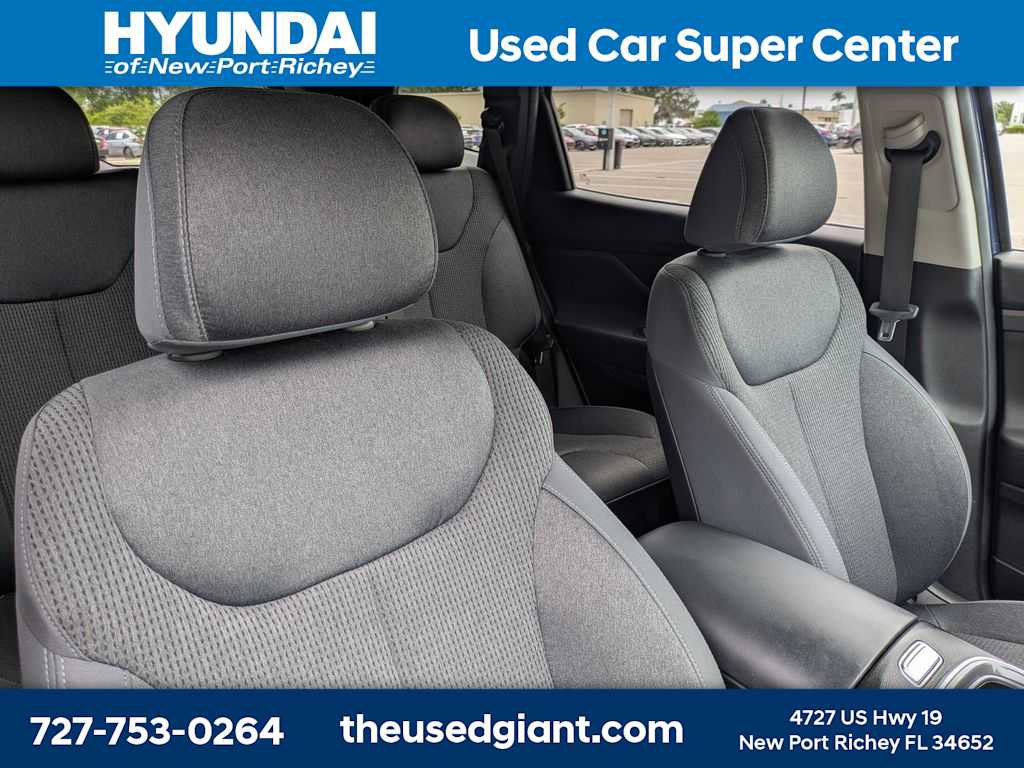 Certified 2022 Hyundai Santa Fe SEL FWD image 5